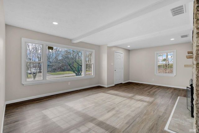 2618 Lake Drive, Evansville, IN 47711