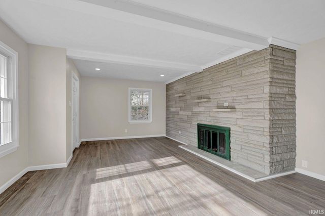 2618 Lake Drive, Evansville, IN 47711