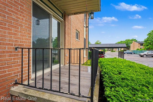 1968 Axtell Drive 3, Troy, MI 48084