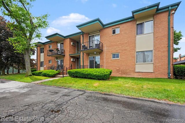 1968 Axtell Drive 3, Troy, MI 48084