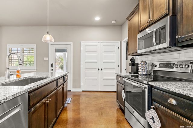 1373 Hanz, New Braunfels, TX 78130
