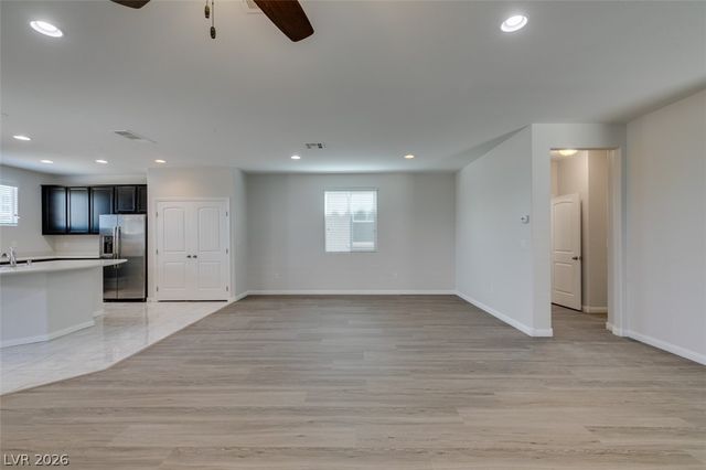 6130 Villa Lante Avenue, Las Vegas, NV 89113