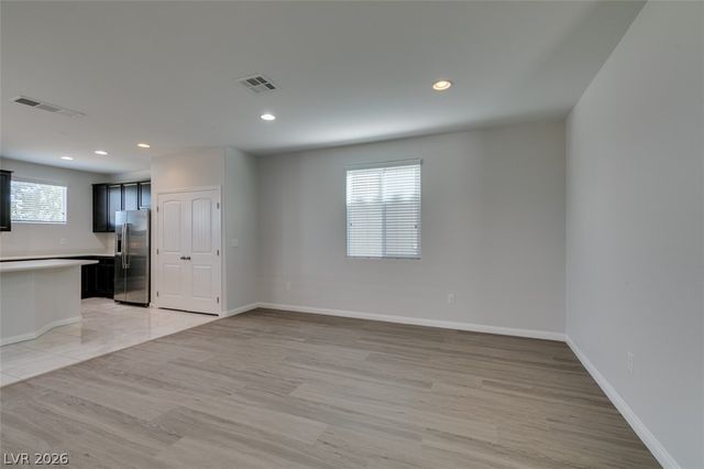 6130 Villa Lante Avenue, Las Vegas, NV 89113