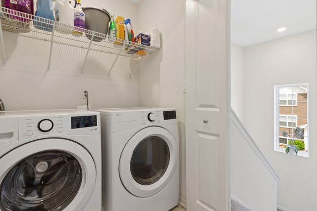 862 Briar Glen Court, Hampshire, IL 60140