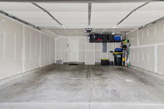 862 Briar Glen Court, Hampshire, IL 60140