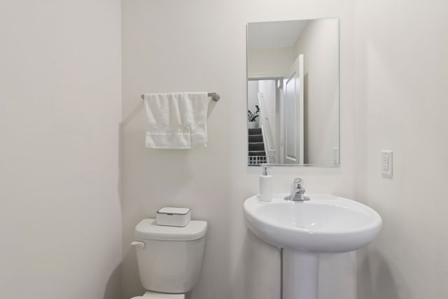 862 Briar Glen Court, Hampshire, IL 60140