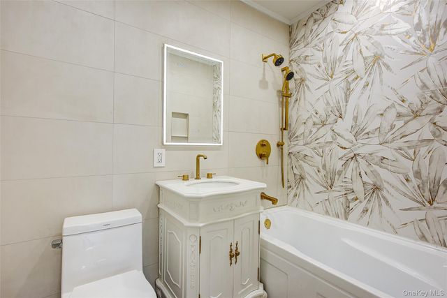 100-25 Queens Boulevard 2R, Forest Hills, NY 11375