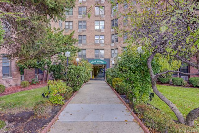 100-25 Queens Boulevard 2R, Forest Hills, NY 11375
