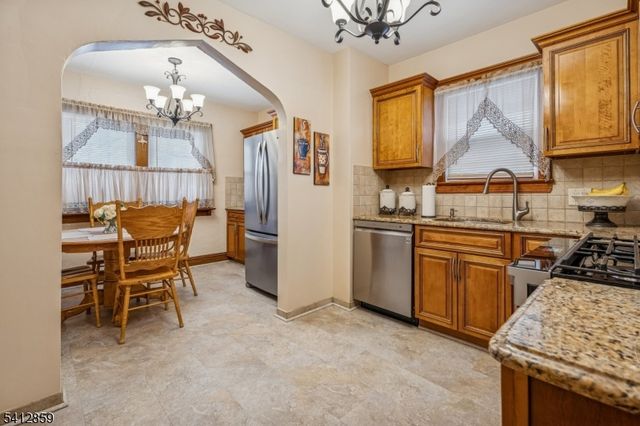 32 Fairview Pl, Belleville Twp., NJ 07109