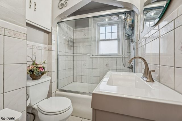 32 Fairview Pl, Belleville Twp., NJ 07109