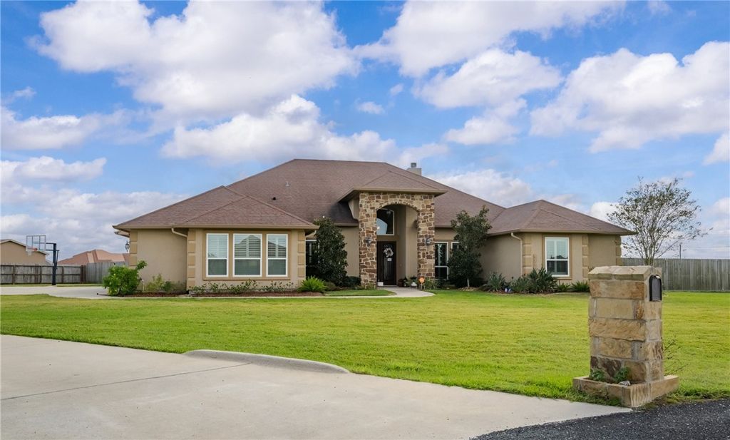 5310 Capernaum Ct, Corpus Christi, TX 78413 — photo 2