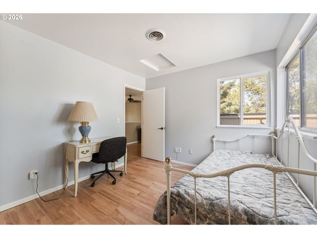 17660 Nw SHOREWOOD Dr, Beaverton, OR 97006