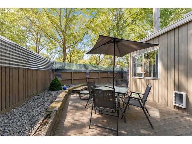 17660 Nw SHOREWOOD Dr, Beaverton, OR 97006