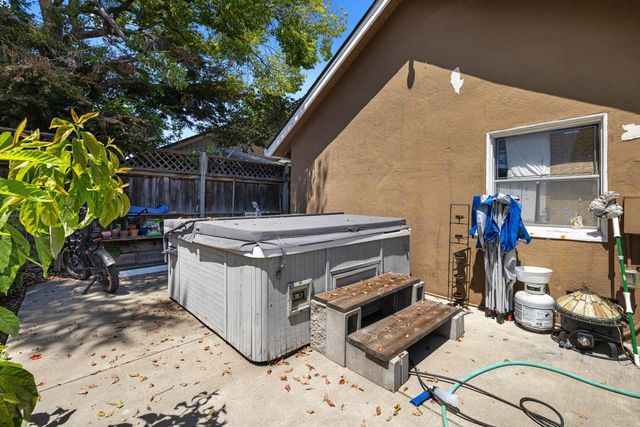 1500 Lake St, Lodi, CA 95242