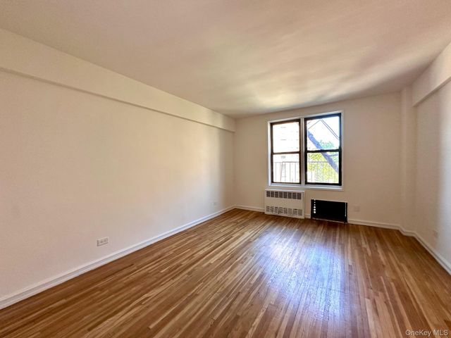 100-25 Queens Boulevard 5G, Forest Hills, NY 11375