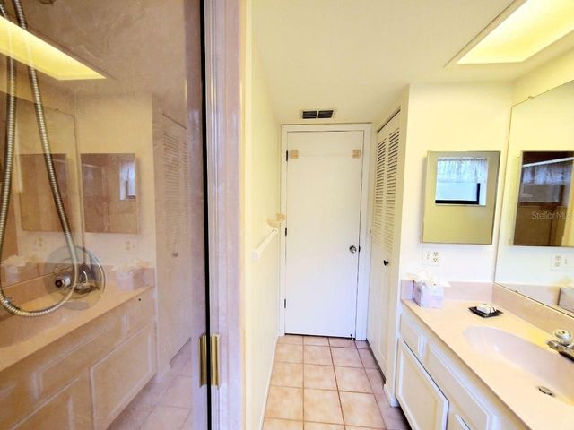 20 WOODLAKE PLACE 20, Oldsmar, FL 34677