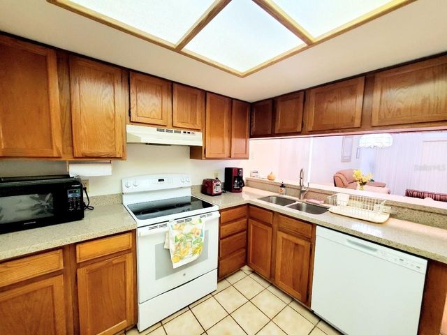 20 WOODLAKE PLACE 20, Oldsmar, FL 34677