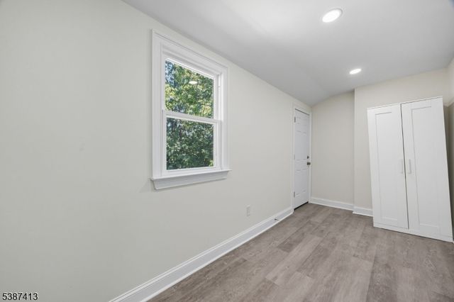 1015 Flora St, Elizabeth City, NJ 07201