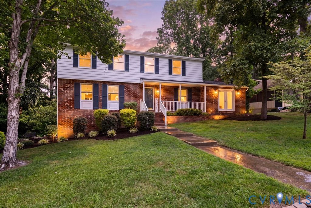 220 Huntington Rd, Colonial Heights, VA 23834