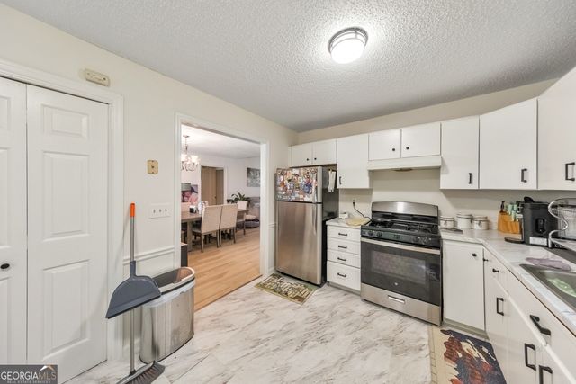 4135 Lake Mist Drive NW, Kennesaw, GA 30144