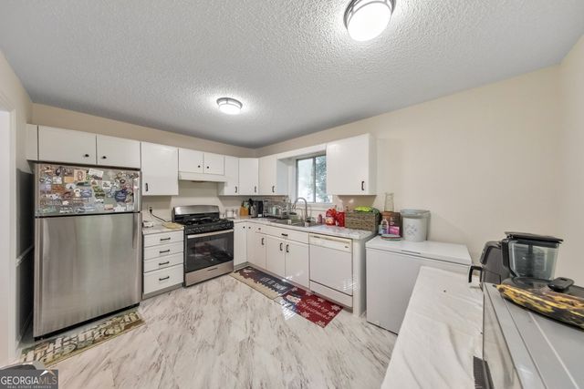 4135 Lake Mist Drive NW, Kennesaw, GA 30144