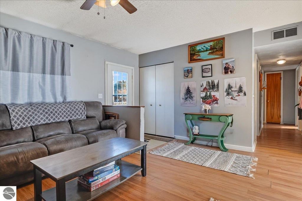 Image 14 of property listing at 316 E Main, Hale, MI 48739