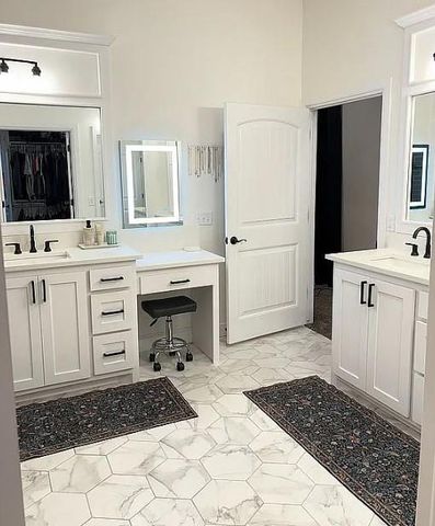 2045 E Rock Creek Road, Tuttle, OK 73089