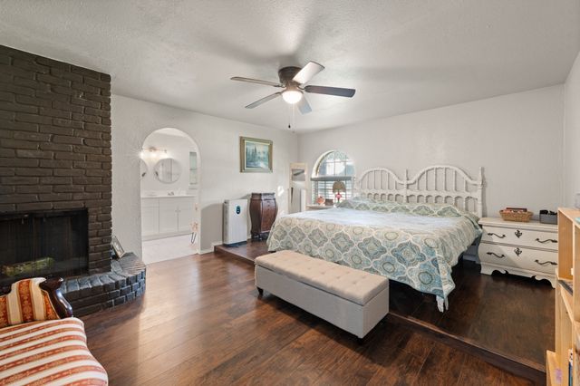 2005 Meadow Drive, Crowley, TX 76036