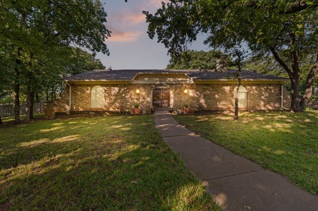 2005 Meadow Drive, Crowley, TX 76036