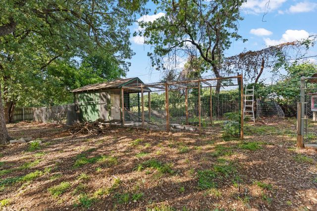 2005 Meadow Drive, Crowley, TX 76036