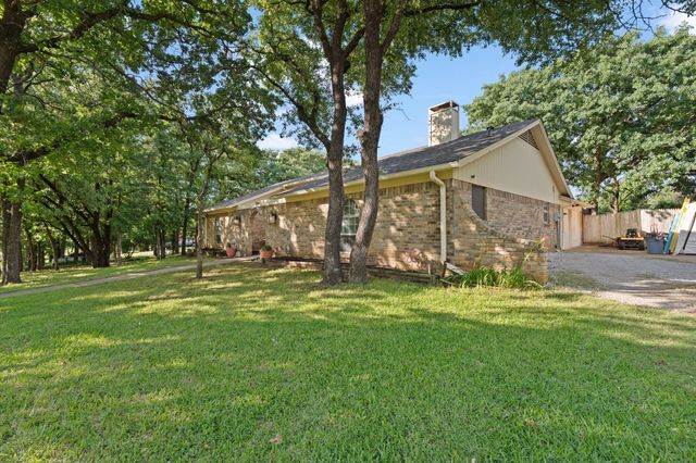 2005 Meadow Drive, Crowley, TX 76036