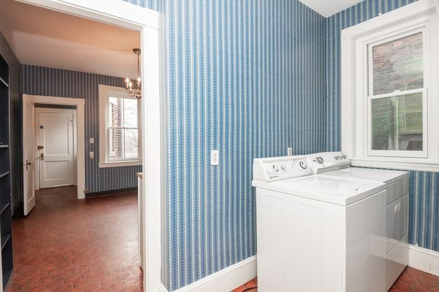 21 Green St 3, Brookline, MA 02446