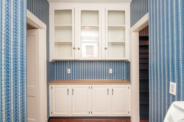 21 Green St 3, Brookline, MA 02446