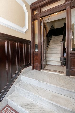 21 Green St 3, Brookline, MA 02446