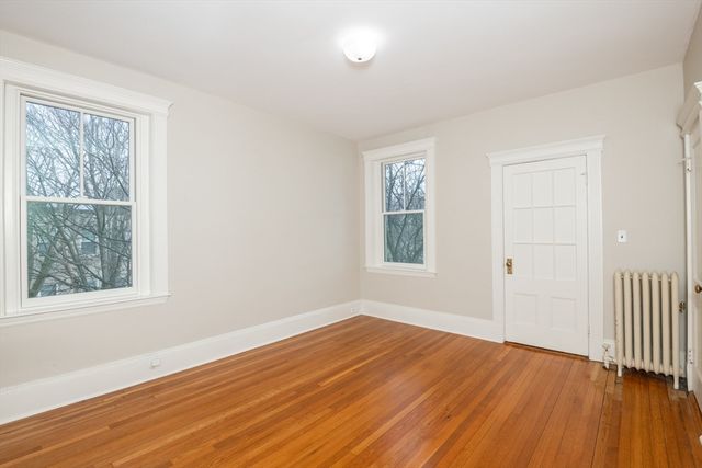 21 Green St 3, Brookline, MA 02446