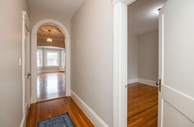 21 Green St 3, Brookline, MA 02446