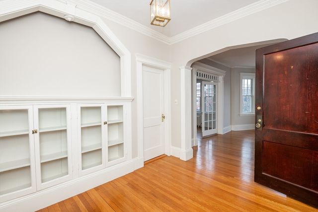 21 Green St 3, Brookline, MA 02446