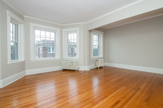 21 Green St 3, Brookline, MA 02446