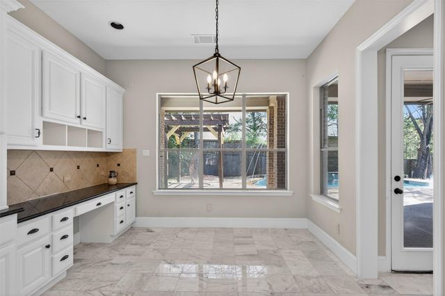 10 Almondell Court, Magnolia, TX 77354