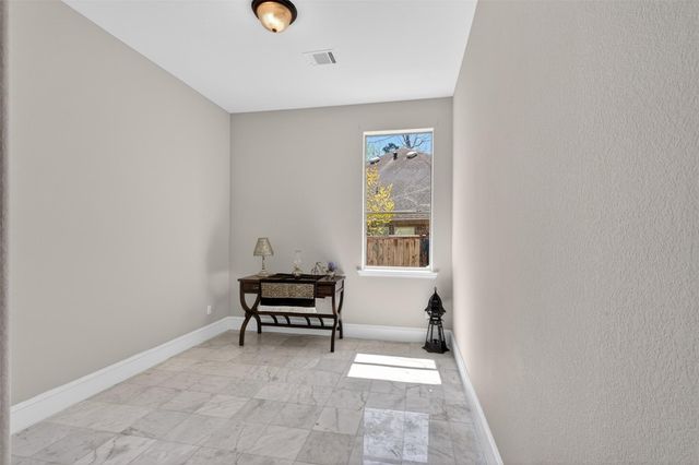 10 Almondell Court, Magnolia, TX 77354