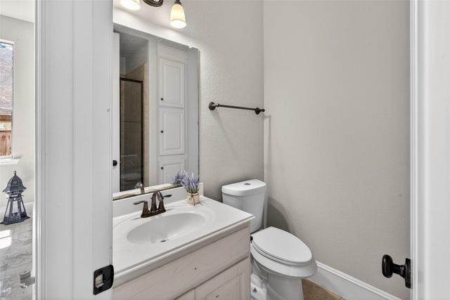 10 Almondell Court, Magnolia, TX 77354