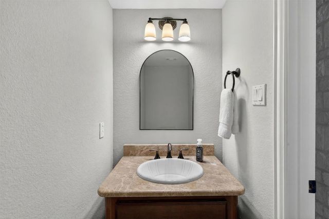 10 Almondell Court, Magnolia, TX 77354