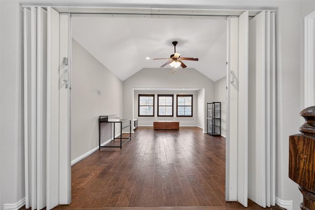 10 Almondell Court, Magnolia, TX 77354