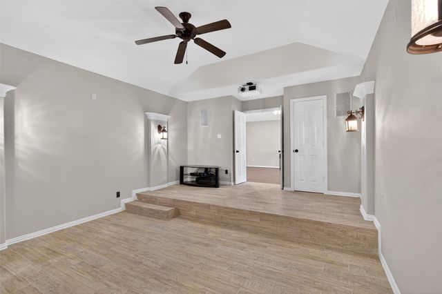 10 Almondell Court, Magnolia, TX 77354