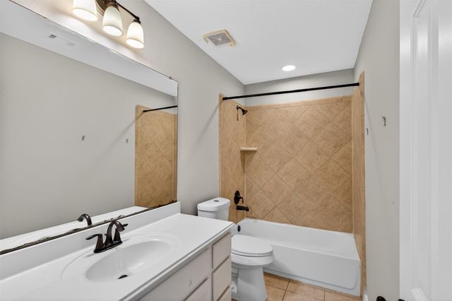 10 Almondell Court, Magnolia, TX 77354