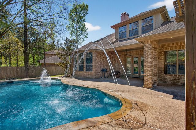 10 Almondell Court, Magnolia, TX 77354