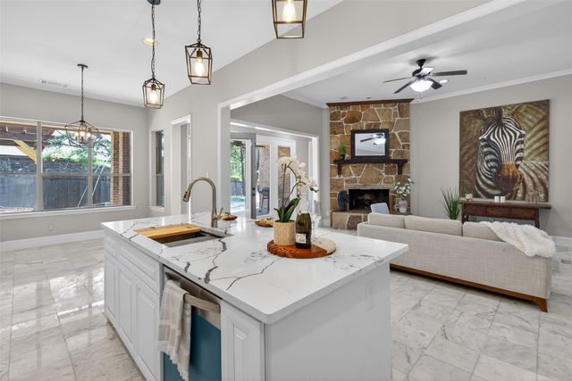 10 Almondell Court, Magnolia, TX 77354