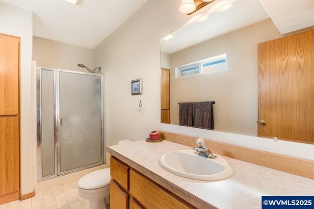 2985 NE Alpen Glow Pl, Bend, OR 97701