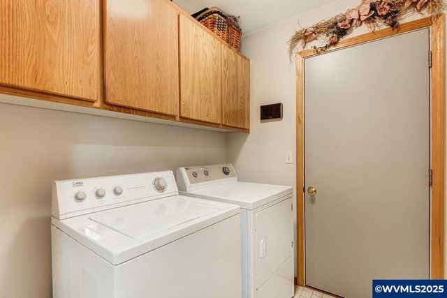 2985 NE Alpen Glow Pl, Bend, OR 97701