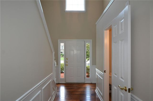 1045 Winthrope Chase Drive, Alpharetta, GA 30009